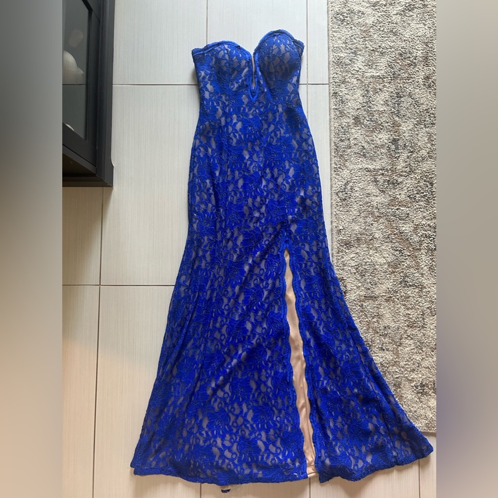 Blue and nude strapless dress size 4